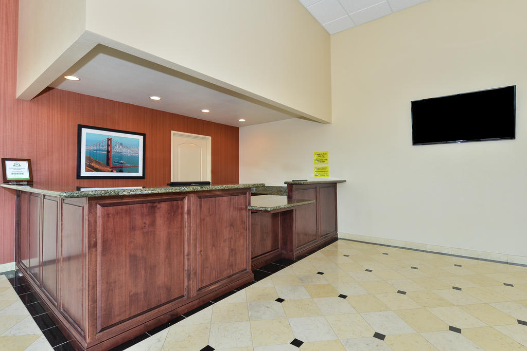 Super 8 By Wyndham Vallejo/Napa Valley Exterior foto